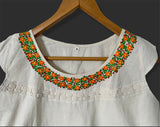 Size M Traditional Embroidered Top made in El Salvador-Blusa/Camisa hecha en El Salvador