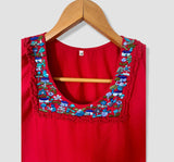 Size M Traditional Embroidered Top made in El Salvador-Blusa/Camisa hecha en El Salvador