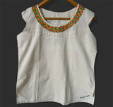 Size M Traditional Embroidered Top made in El Salvador-Blusa/Camisa hecha en El Salvador