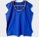 Size XL Traditional Embroidered Top made in El Salvador-Blusa/Camisa hecha en El Salvador